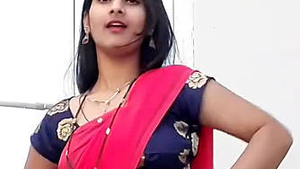 Shivani Thakur's steamy performance with a focus on her belly button