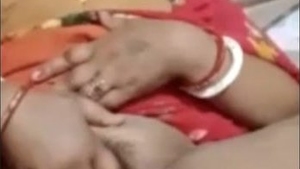 Village woman Bhani indulges in self-pleasure
