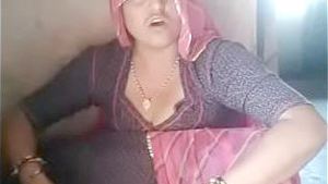 Amusing Rajasthani villager's wife