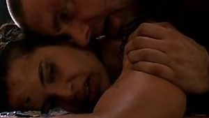 does anyone know the name of the actress?