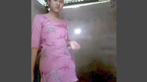 Desi teen with red hair gets naughty in the bathroom