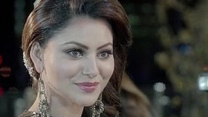 Experience the beauty of an Indian woman in this elegant video