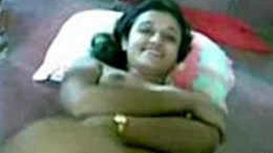 Smita's shy side on display for her boyfriend