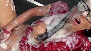 Bukkake slut gets cunt rub