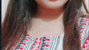 A girl with a contract reveals her large breasts on VK