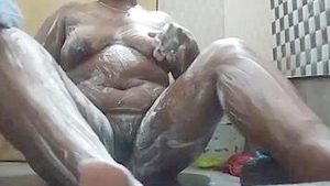 Horny cheating wife records her solo bathing session