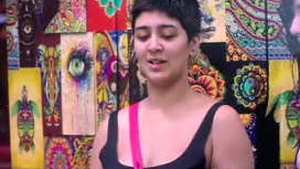 Muskan and Jatana compete in a sensual MMS contest