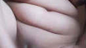 Desi bhabhi masturbates with her fingers in this horny video