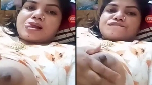 Bangladeshi housewife flaunts her large breasts during video call