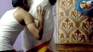 Indian aunty seduces her nephew in steamy video