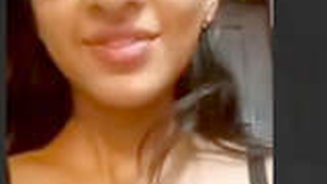 Desi beauty reveals her body in video call