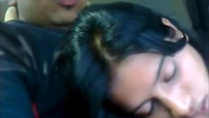 Lucknow girl gives a car blowjob in HD movies