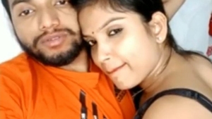 Indian girl enjoys steamy tango with her boyfriend
