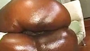 kelly star with her over load ass