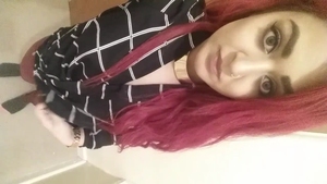 British Indian babe indulges in solo play