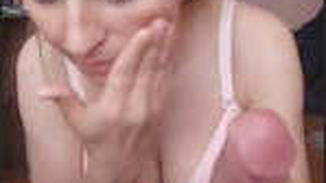 Sexy Desi girl gives a blowjob to her lover