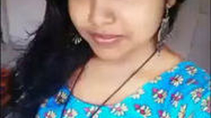 Desi beauty reveals her perky breasts on webcam