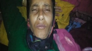 Indian aunty gets her pussy fucked by young guy in hot video