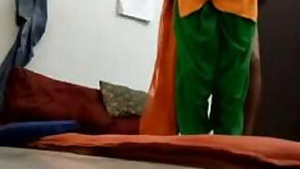 Desi married bhabi caught my ass with secret lover