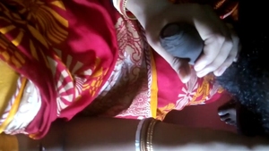 Housewife from India gives a homemade BJ