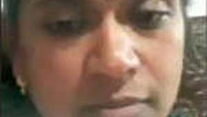 Tamil wife flaunts her big boobs on video call with lover