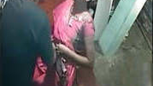 Salesgirl gets fucked by shop owner Porra Menina