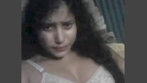 Watch this beautiful and seductive girl pleasure herself in front of the camera