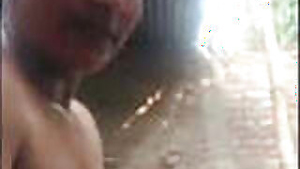 Village bhabhi on vc while bathing