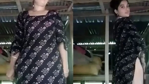 Stunning Bengali wife from rural area displays herself