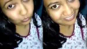 Big boobs bhabi shows off her sexy pussy