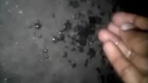 Indian babe's squirting orgasm in HD video