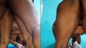 Cuckold Desi aunty enjoyed by two guys