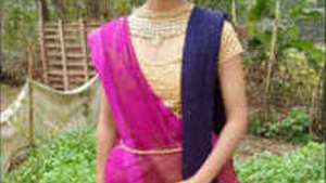 Watch a Desi Bengali girl in action in this MMS video