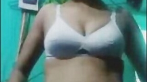 Bhabi nude Show On Videocall And Fingering
