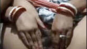 Sexy Desi Bhabhi Fingering Vdo