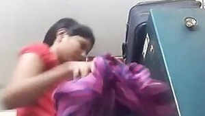 Hot Bhabhi From Patna Changing Her Bra