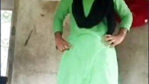 Desi girl dance