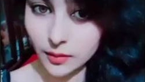 A charming Pakistani girl reveals her intimate parts on camera