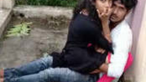 Desi couple enjoys outdoor sex in the backyard