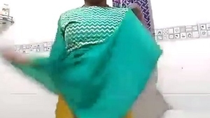 Experience the sensuality of a Tamil girl in Chennai