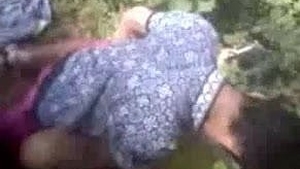 Indonesian couple rides motorcycle for love