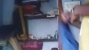 Pretty Indian woman turns on the camera to show XXX changing