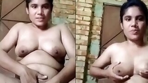 Unsatisfied Bangladeshi horny village Bhabhi