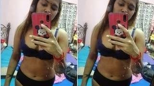 Tamil girl reveals her body for the first time