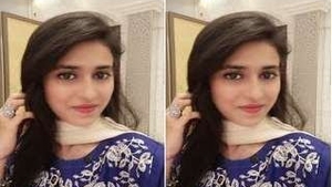 A stunning Pakistani babe flaunts her body on a video call
