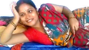 Indian housewife from a village reveals her breasts