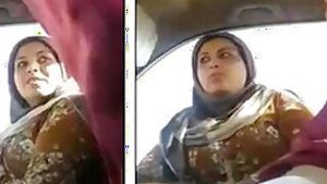 Amateur couple stops car to have quick XXX chudai right in it