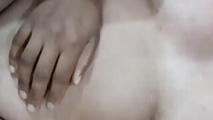 Mumbai aunty showing her big boobs pussy