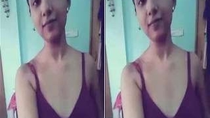 Adorable Indian girl Desi flaunts her breasts in a sensual video