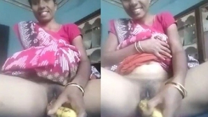 Indian wife pleasures herself with fingers